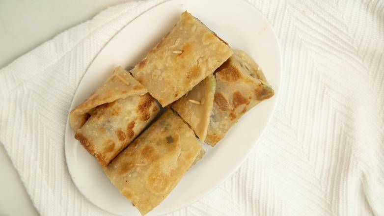 Five-Spice Beef in Chinese Pan Cake (大餅牛肉捲)